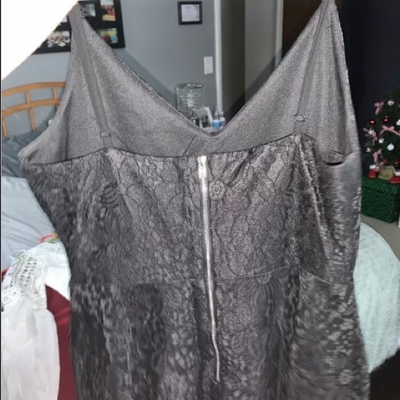 Black mini dress - Picture 6 of 6